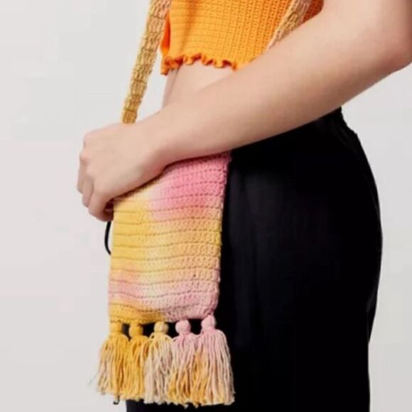 NWOT Urban Outfitters Woven Neck Pouch Purse Beachy Summer Fringe Yellow Pink - Picture 11 of 11